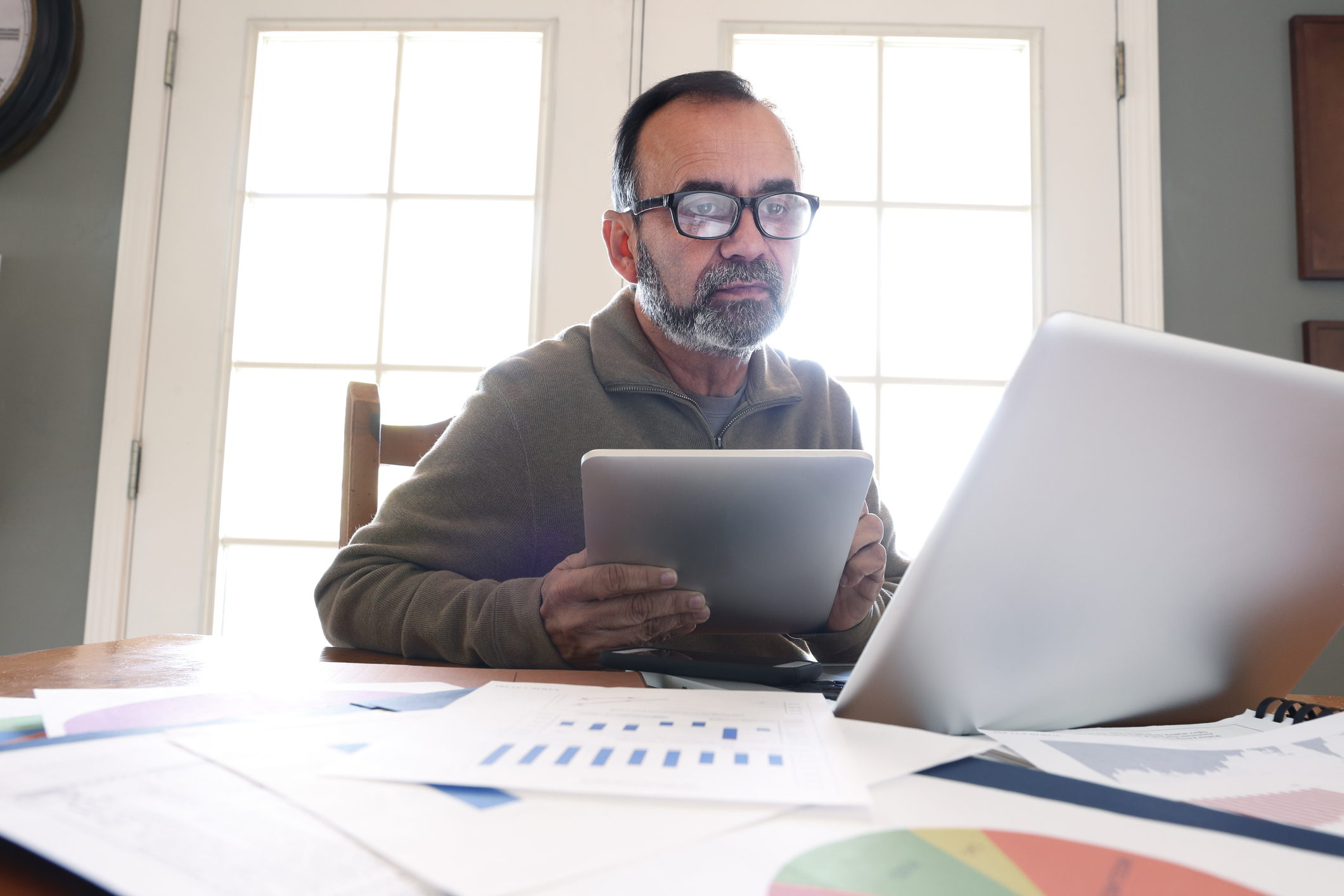 Man looking at laptop 