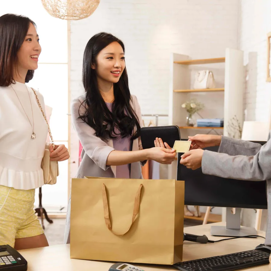 Three Tips to Manage the End-Of-Year Expense Report Rush With Ease