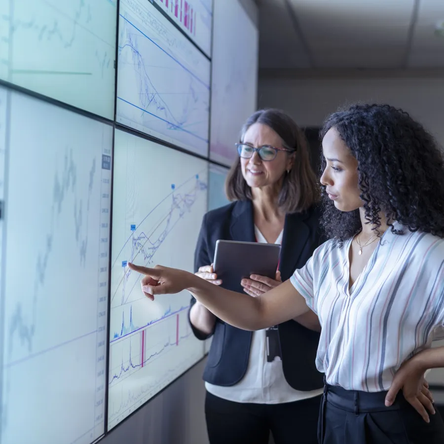 Survey: CFOs Prioritize Optimizing Costs and Efficiency to Drive Growth in 2025